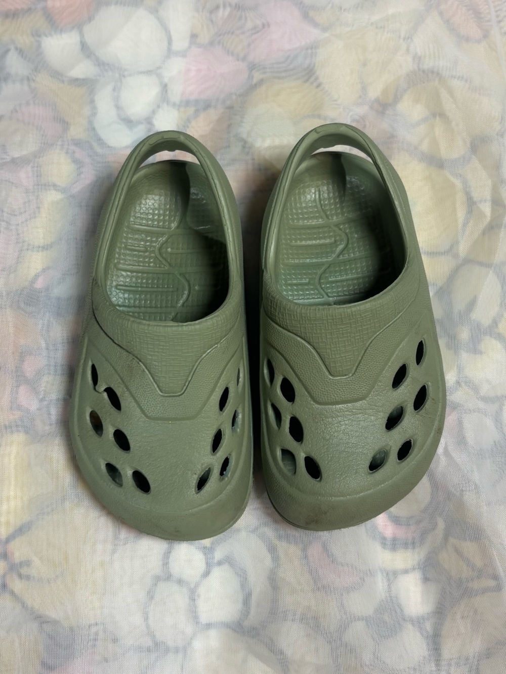 wonder nation Olive Green Kids Slip-On Clog Sandals